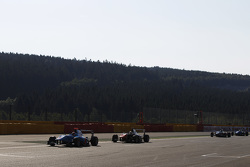 Ralph Boschung, Jenzer Motorsport lidera a Artur Janosz, Trident