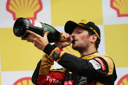 Romain Grosjean, Lotus F1 Team festeggia il terzo posto sul podio