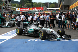 1er lugar Lewis Hamilton, de Mercedes AMG F1 y segundo lugar Nico Rosberg, de Mercedes AMG F1 W06