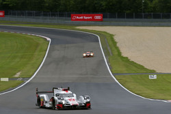 #7 Audi Sport Team Joest Audi R18 e-tron quattro: Marcel Fässler, Andre Lotterer, Benoit Tréluyer