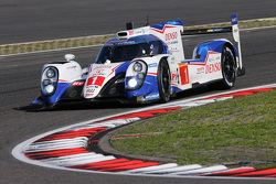 #1 Toyota Racing Toyota TS040 Hybrid : Sébastien Buemi, Anthony Davidson, Kazuki Nakajima
