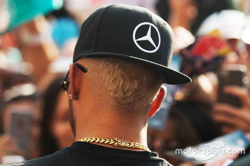 Lewis Hamilton, Mercedes AMG F1 com nova cor de cabelo