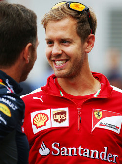 Sebastian Vettel, Ferrari avec Christian Horner, Red Bull Racing, Team Principal