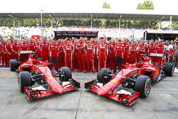 Marc Gene, Ferrari Test Driver, Kimi Raikkonen, Ferrari, Maurizio Arrivabene, Ferrari Team Principal, Sebastian Vettel, Ferrari; Esteban Gutierrez, Ferrari Test and Reserve Driver, and Giancarlo Fisichella, Ferrari at a team photograph