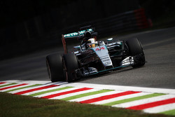 Льюис Хэмилтон, Mercedes AMG F1 W06