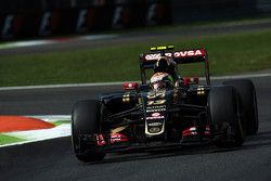 Pastor Maldonado, Lotus F1 E23