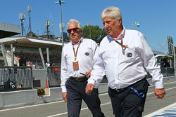 Чарли Уайтинг, делегат FIA и Херби Блаш, делегат FIA