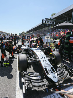 Nico Hulkenberg, Sahara Force India F1 VJM08 sur la grille
