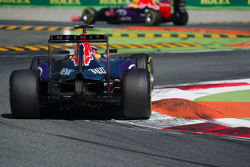 Daniil Kvyat, Red Bull Racing RB11