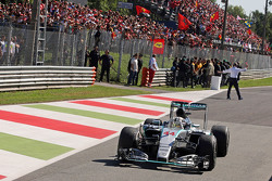 Race winner Lewis Hamilton, Mercedes AMG F1 W06