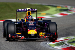 Daniil Kvyat, Red Bull Racing RB11