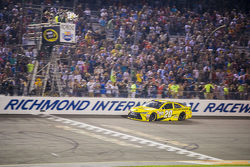 Le vainqueur Matt Kenseth, Joe Gibbs Racing Toyota