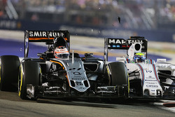 Nico Hulkenberg, Sahara Force India F1 VJM08 y Felipe Massa, Williams FW37 chocan en la carrera