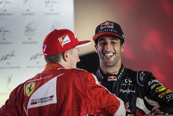 Kimi Raikkonen, Ferrari en Daniel Ricciardo, Red Bull Racing op het podium