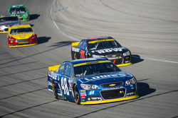 Jimmie Johnson, Hendrick Motorsports Chevrolet and Martin Truex Jr., Furniture Row Racing Chevrolet
