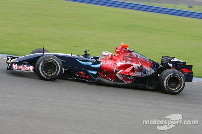 2007: Toro Rosso Ferrari STR2