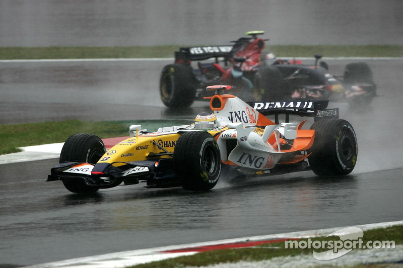 Giancarlo Fisichella, Renault F1 Team, Sebastian Vettel, Scuderia Toro Rosso, Fuji 2007