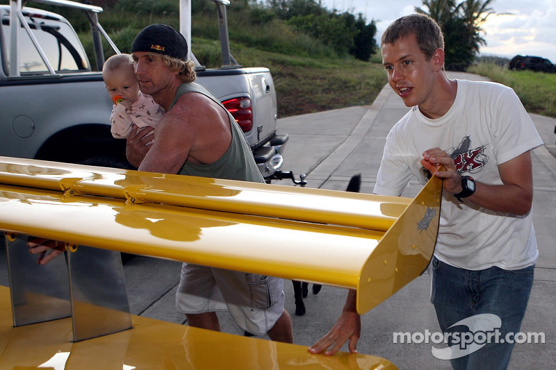 Sebastian Vettel, Scuderia Toro Rosso in Hawai (Haleakala National Park) meets surf legend Robby Nai