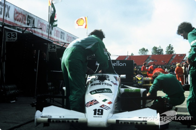 La Benetton Toleman-Hart TG185 dans les stands