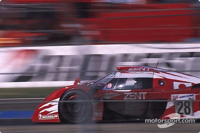 #28 Toyota Motorsport Toyota GT-One: Martin Brundle, Emmanuel Collard, Eric Hélary