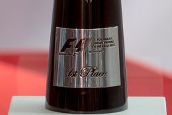 Detalle del trofeo para el ganador del primer lugar del GP de México