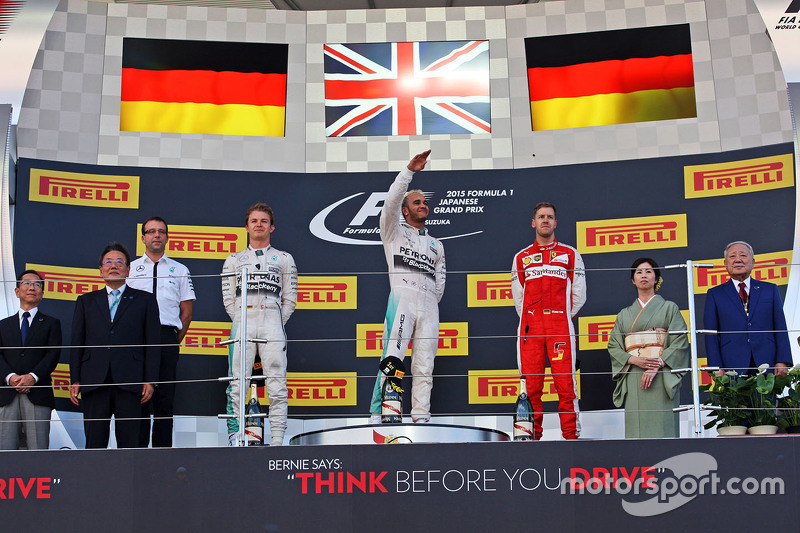 Podium: Race winner Lewis Hamilton, Mercedes AMG F1 Team, second place Nico Rosberg, Mercedes AMG F1