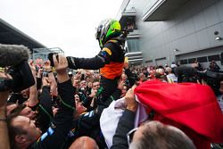 Sergio Pérez, Sahara Force India F1 celebra su tercer lugar en parc ferme