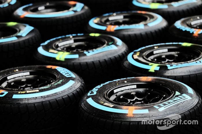 Pneus para pista molhada da Pirelli