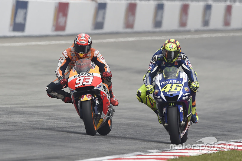 Marc Marquez, Repsol Honda Team, y Valentino Rossi, Yamaha Factory Racing