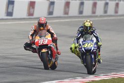 Marc Marquez, Repsol Honda Team; Valentino Rossi, Yamaha Factory Racing