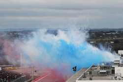 Feuerwerk in der Startaufstellung