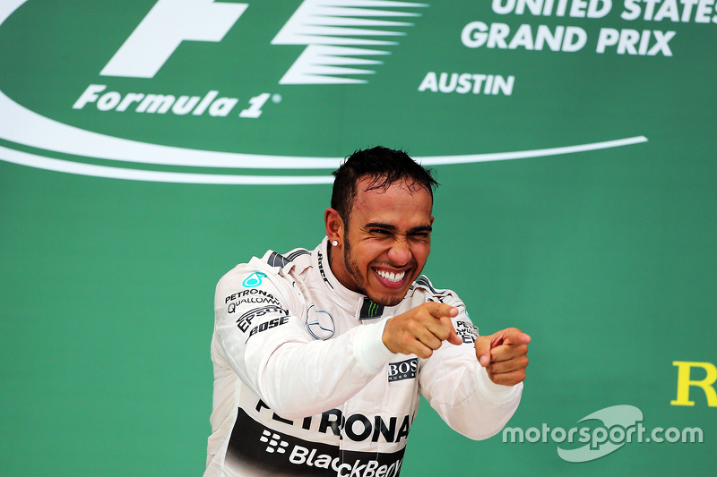 Podium: 1. und Weltmeister 2015, Lewis Hamilton, Mercedes AMG F1 Team