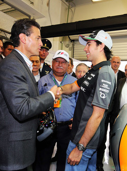Sergio Perez, Sahara Force India F1, mit dem mexikanischen Präsidenten Enrique Pena Nieto