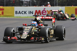 Jolyon Palmer, Lotus F1 E23 Test devant son coéquipier Pastor Maldonado