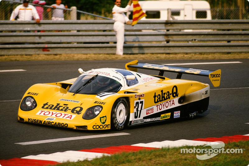 #37 Toyota Tom's Team Toyota 89 CV: Johnny Dumfries, Geoff Lees, John Watson