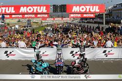 Campeões de 2015 no Mundial de Motovelocidade: Danny kent (Moto3), Jorge Lorenzo (MotoGP) e Johann Zarco (Moto2)