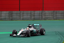 Льюис Хэмилтон, Mercedes AMG F1 W06