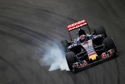 Max Verstappen, Scuderia Toro Rosso STR10 bloque une roue au freinage