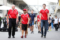 John Booth, Manor Marussia F1 Team Director de Equipo con Will Stevens, Manor Marussia F1 Team y Ale