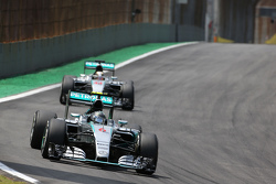 Nico Rosberg, Mercedes AMG F1 Team and Lewis Hamilton, Mercedes AMG F1 Team