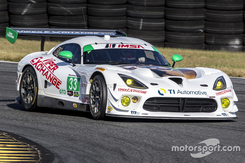 #33 Riley Motorsports SRT Viper GT3-R: Ben Keating, Jeroen Bleekemolen, Marc Miller, Dominik Farnbac