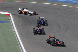 Stoffel Vandoorne, ART Grand Prix voor Mitch Evans, RUSSIAN TIME en Nathanael Berthon, Team Lazarus
