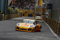 Earl Bamber, LKM Racing Porsche 997 GT3R