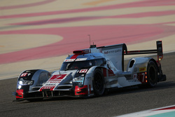 #7 奥迪乔斯特车队 奥迪R18 e-tron quattro:马塞尔·法斯勒、安德烈·洛特勒、博努瓦·特鲁耶