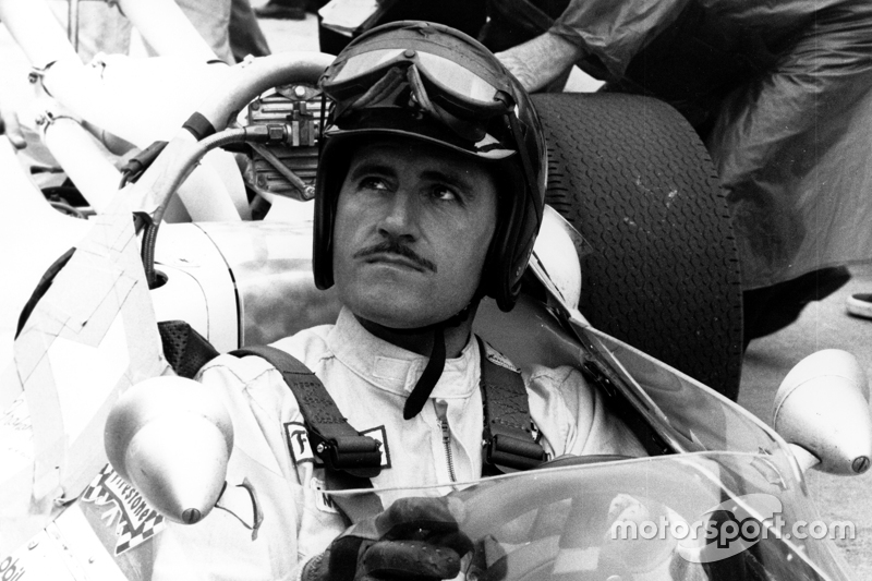 Graham Hill, Lola T90