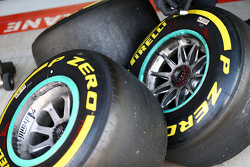 Mercedes AMG F1, Pirelli-Reifen