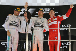 Podium: El ganador Nico Rosberg, Mercedes AMG F1 Team, segundo, Lewis Hamilton, Mercedes AMG F1 Team