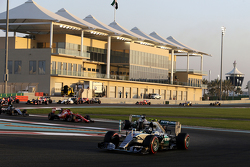 Nico Rosberg, Mercedes AMG F1 W06 aan de leiding bij de start