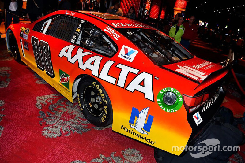 Dale Earnhardt Jr., Hendrick Motorsports Chevrolet com pintura da Axalta