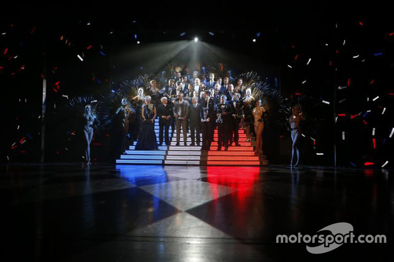 Foto de grupo de los pilotos